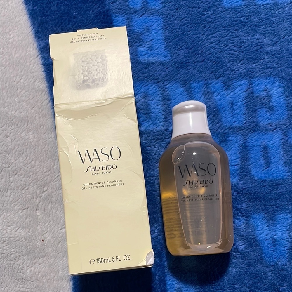 Shiseido WASO Gentle Cleanser with Cream and Gold Hues